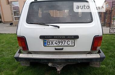 Хетчбек ВАЗ / Lada 2121 Нива 1992 в Хмельницькому