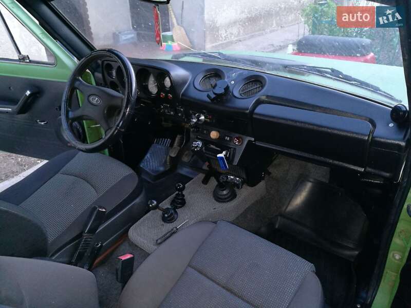 Позашляховик / Кросовер ВАЗ / Lada 2121 Нива 1980 в Білгороді-Дністровському