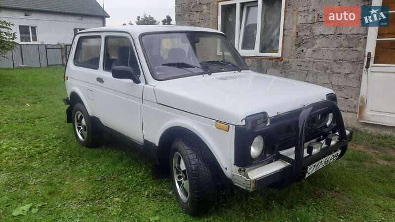 Універсал ВАЗ / Lada 2121 Нива 1993 в Львові
