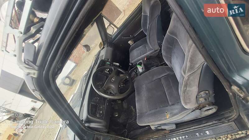 Хэтчбек ВАЗ / Lada 2121 Нива 1996 в Вижнице