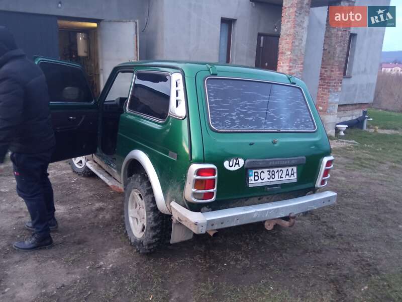 Позашляховик / Кросовер ВАЗ / Lada 2121 Нива 2001 в Старому Самборі
