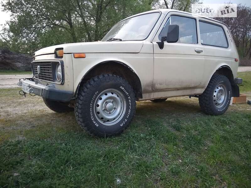 Позашляховик / Кросовер ВАЗ / Lada 2121 Нива 1982 в Ніжині
