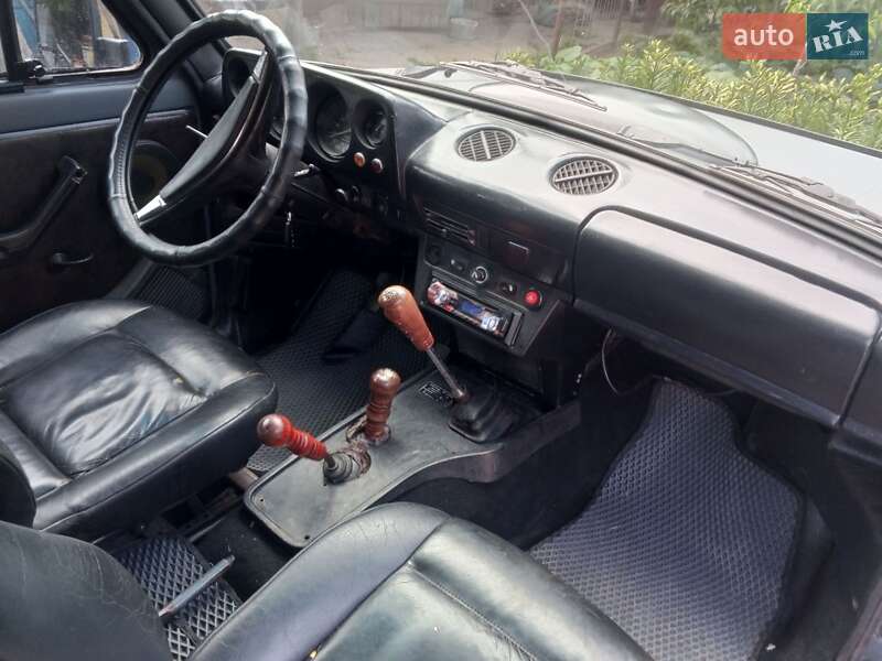 Позашляховик / Кросовер ВАЗ / Lada 2121 Нива 1985 в Лубнах