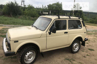 Позашляховик / Кросовер ВАЗ / Lada 2121 Нива 1985 в Немирові