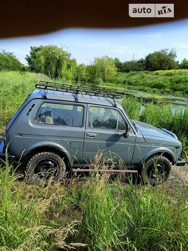 Позашляховик / Кросовер ВАЗ / Lada 2121 Нива 1981 в Слов'янську