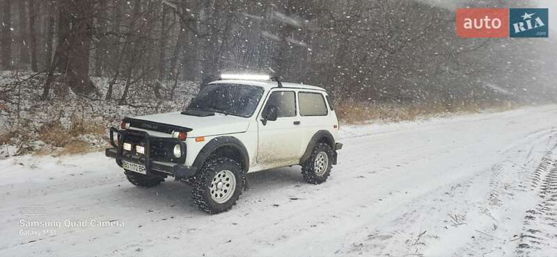 Позашляховик / Кросовер ВАЗ / Lada 2121 Нива 1990 в Чорткові