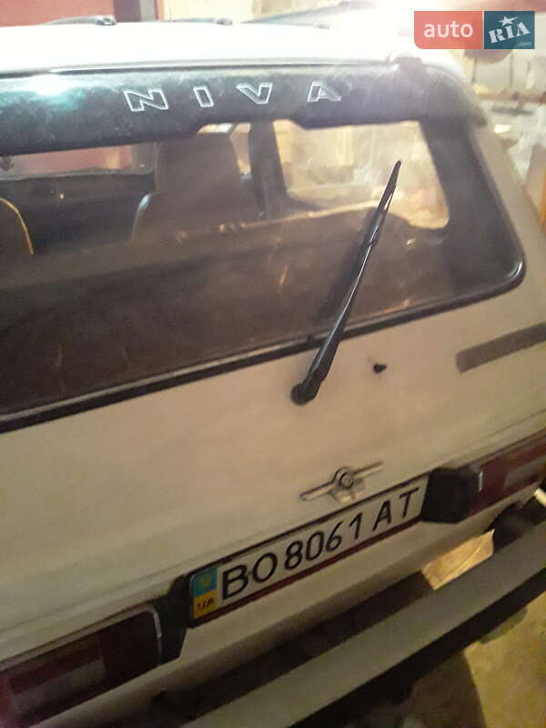 Позашляховик / Кросовер ВАЗ / Lada 2121 Нива 1991 в Тернополі