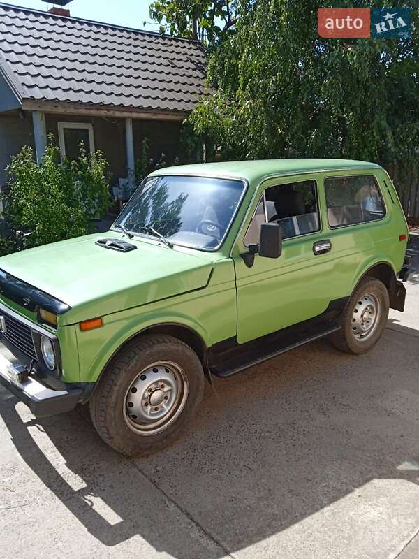 Позашляховик / Кросовер ВАЗ / Lada 2121 Нива 1992 в Овідіополі