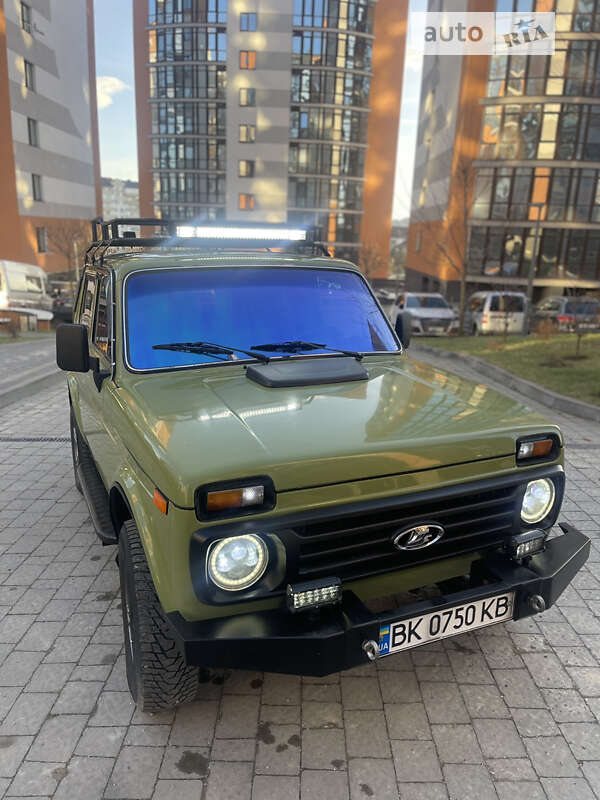Внедорожник / Кроссовер ВАЗ / Lada 2121 Нива 1995 в Ивано-Франковске