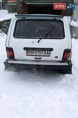 Внедорожник / Кроссовер ВАЗ / Lada 2121 Нива 1994 в Ромнах