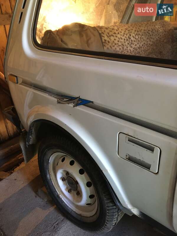 Позашляховик / Кросовер ВАЗ / Lada 2121 Нива 1992 в Славському