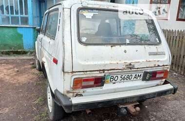 Позашляховик / Кросовер ВАЗ / Lada 2121 Нива 1992 в Благовіщенську