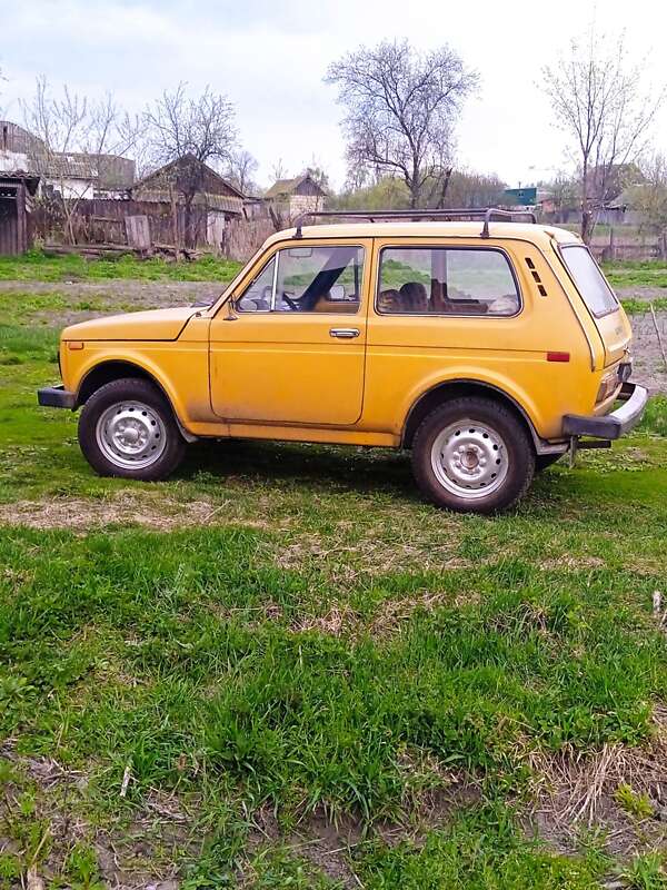 Внедорожник / Кроссовер ВАЗ / Lada 2121 Нива 1980 в Ямполе