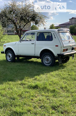 Внедорожник / Кроссовер ВАЗ / Lada 2121 Нива 1990 в Червонограде