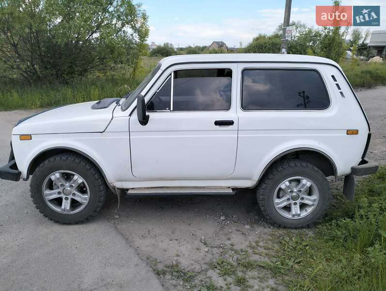 Внедорожник / Кроссовер ВАЗ / Lada 2121 Нива 1995 в Харькове