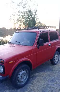 Позашляховик / Кросовер ВАЗ / Lada 2121 Нива 1991 в Ємільчиному