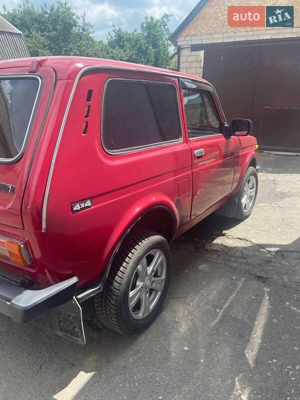 Позашляховик / Кросовер ВАЗ / Lada 2121 Нива 1990 в Павлограді