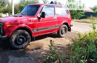 Позашляховик / Кросовер ВАЗ / Lada 2121 Нива 1990 в Краснограді