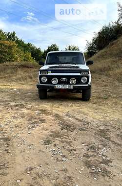 Позашляховик / Кросовер ВАЗ / Lada 2121 Нива 1986 в Боровах