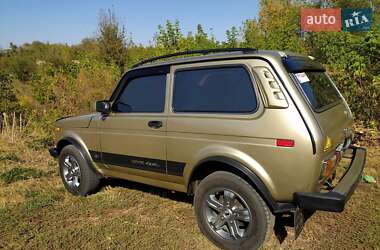 Внедорожник / Кроссовер ВАЗ / Lada 2121 Нива 1985 в Гадяче