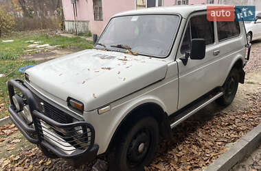 Позашляховик / Кросовер ВАЗ / Lada 2121 Нива 1986 в Шостці