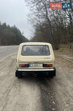 Позашляховик / Кросовер ВАЗ / Lada 2121 Нива 1985 в Чигирину