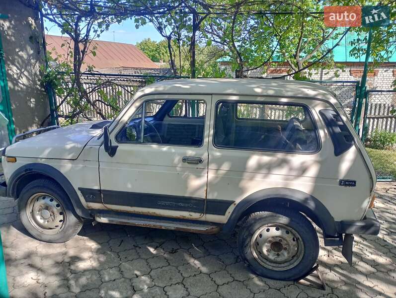 Внедорожник / Кроссовер ВАЗ / Lada 2121 Нива 1987 в Краснокутске фото 3 Внедорожник / Кроссовер ВАЗ / Lada 2121 Нива 1987 в Краснокутске