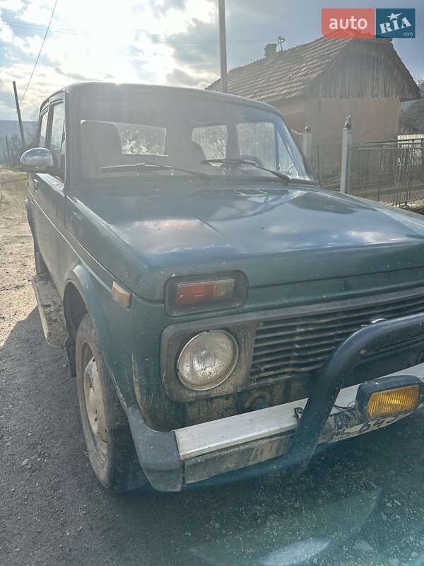 Позашляховик / Кросовер ВАЗ / Lada 2121 Нива 1985 в Великому Березному