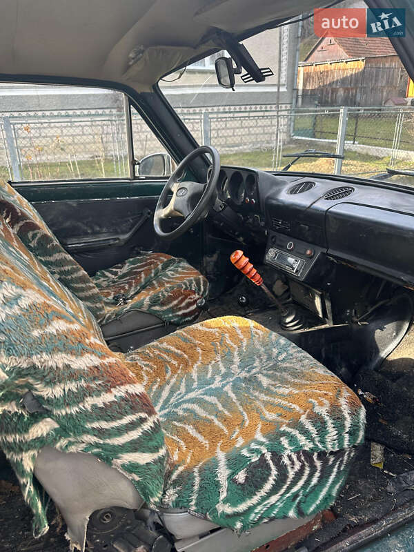 Позашляховик / Кросовер ВАЗ / Lada 2121 Нива 1985 в Великому Березному