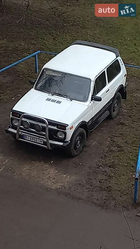 Внедорожник / Кроссовер ВАЗ / Lada 2121 Нива 1990 в Гадяче