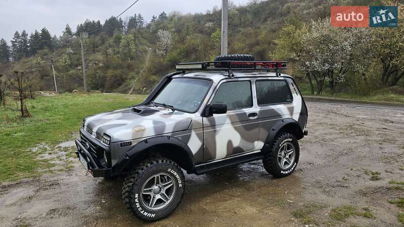 Позашляховик / Кросовер ВАЗ / Lada 2121 Нива 1992 в Івано-Франківську