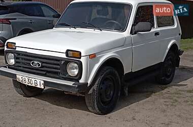 Внедорожник / Кроссовер ВАЗ 2121 Нива 1992 в 