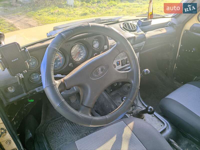 Позашляховик / Кросовер ВАЗ / Lada 2121 Нива 1982 в Запоріжжі