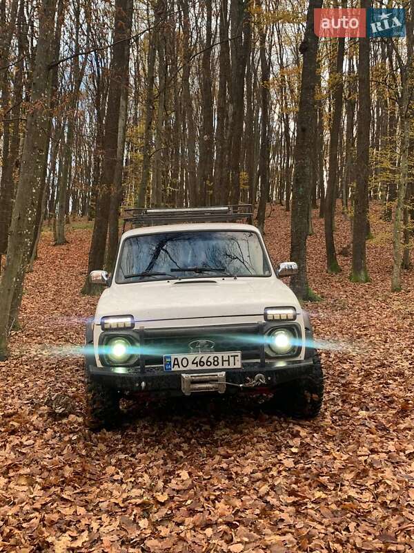 Позашляховик / Кросовер ВАЗ / Lada 2121 Нива 1981 в Ужгороді