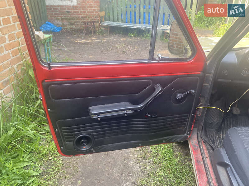 Внедорожник / Кроссовер ВАЗ / Lada 2121 Нива 1991 в Киеве фото 4 Внедорожник / Кроссовер ВАЗ / Lada 2121 Нива 1991 в Киеве
