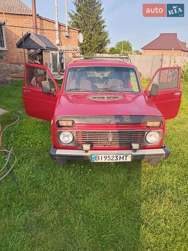 Позашляховик / Кросовер ВАЗ / Lada 2121 Нива 1990 в Лубнах