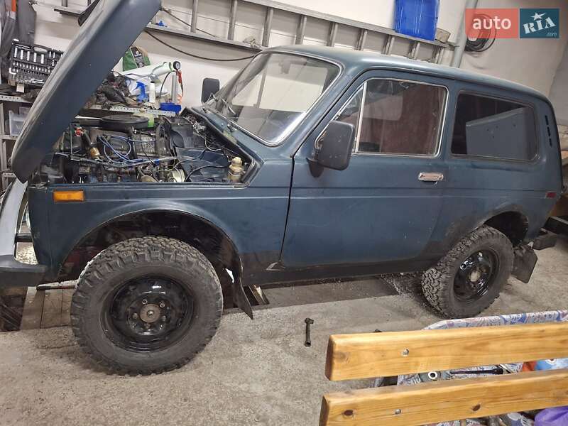 Внедорожник / Кроссовер ВАЗ / Lada 2121 Нива 1980 в Чернигове