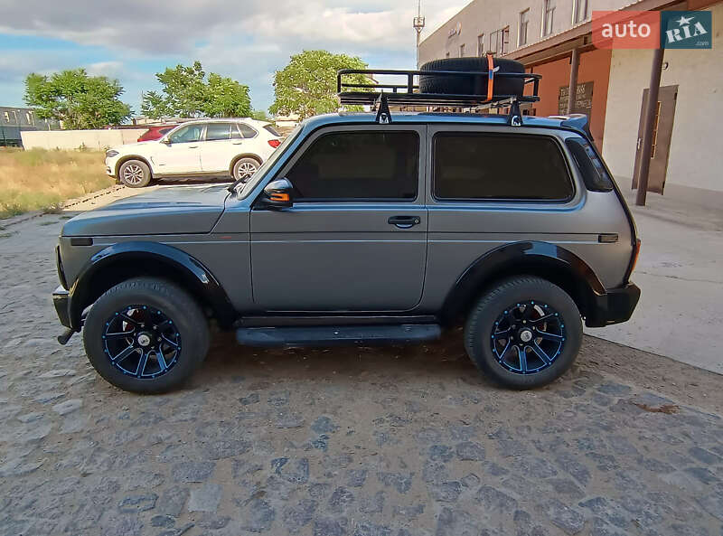 Позашляховик / Кросовер ВАЗ / Lada 2121 Нива 1985 в Білгороді-Дністровському