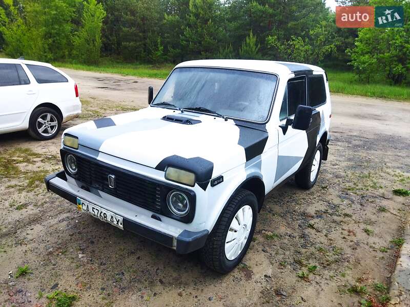 Внедорожник / Кроссовер ВАЗ / Lada 2121 Нива 1987 в Славутиче фото 7 Внедорожник / Кроссовер ВАЗ / Lada 2121 Нива 1987 в Славутиче