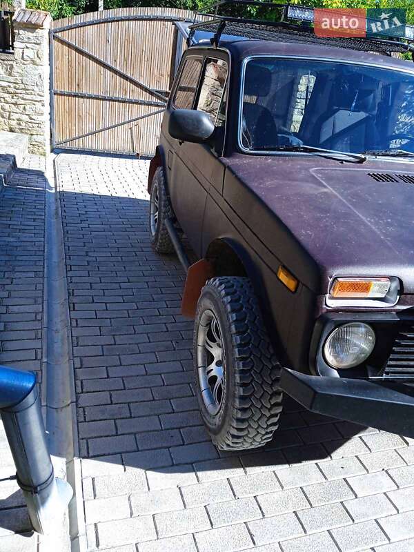 Позашляховик / Кросовер ВАЗ / Lada 2121 Нива 1988 в Кам'янець-Подільському