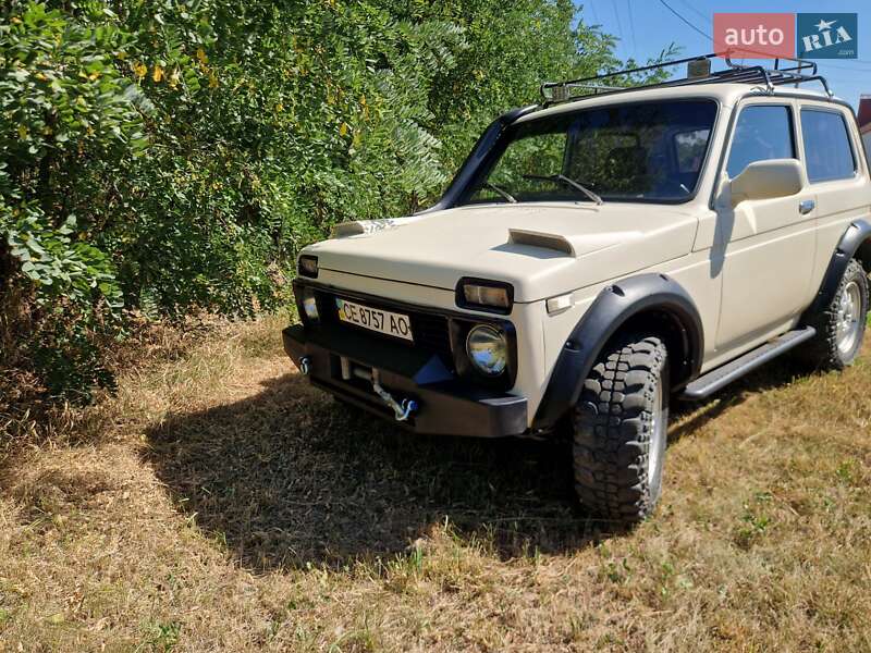 Позашляховик / Кросовер ВАЗ / Lada 2121 Нива 1990 в Чернівцях