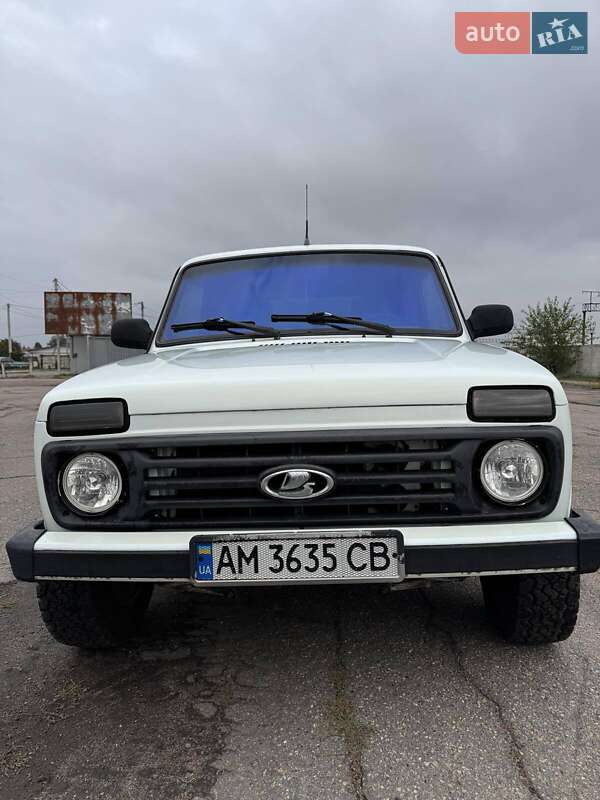 Позашляховик / Кросовер ВАЗ / Lada 2121 Нива 1989 в Попільні