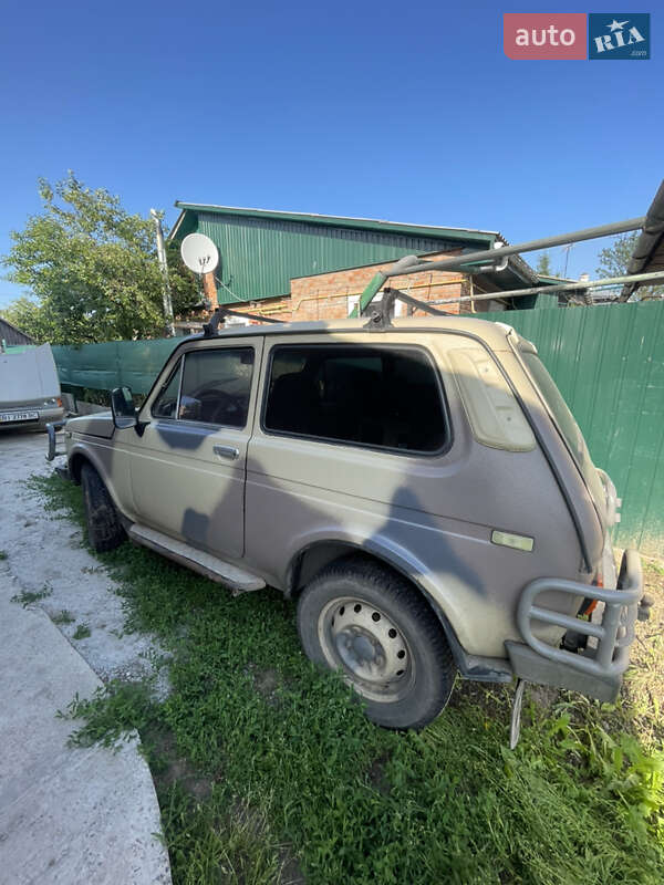 Позашляховик / Кросовер ВАЗ / Lada 2121 Нива 1990 в Полтаві