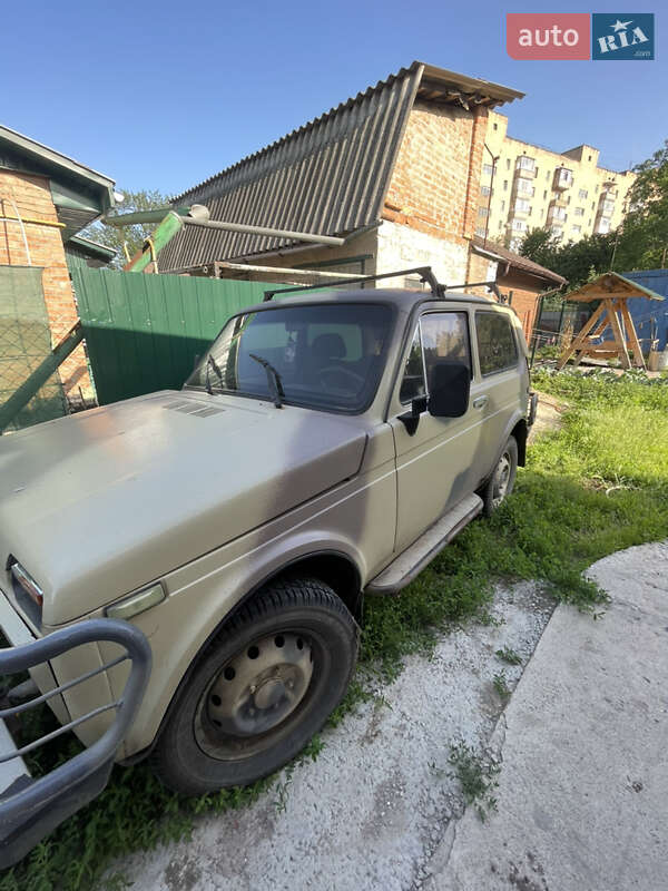 Позашляховик / Кросовер ВАЗ / Lada 2121 Нива 1990 в Полтаві