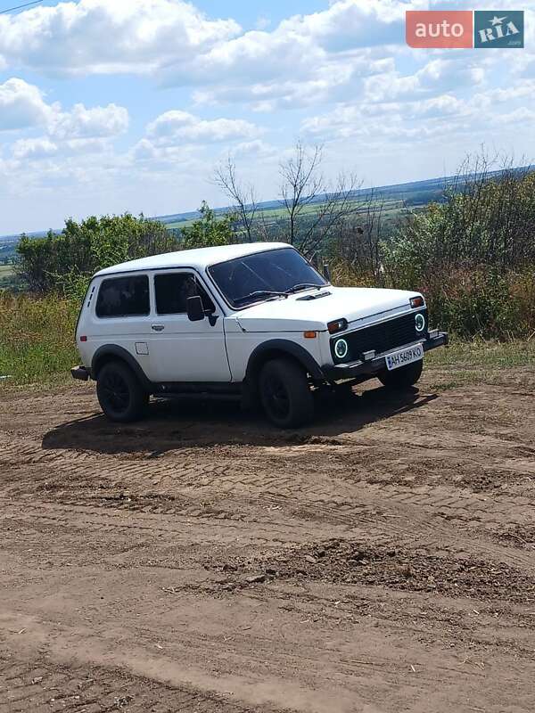 Внедорожник / Кроссовер ВАЗ / Lada 2121 Нива 1991 в Петропавловке