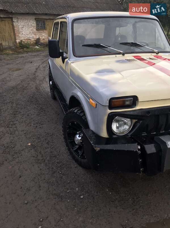 Внедорожник / Кроссовер ВАЗ / Lada 2121 Нива 1987 в Луцке фото 3 Внедорожник / Кроссовер ВАЗ / Lada 2121 Нива 1987 в Луцке