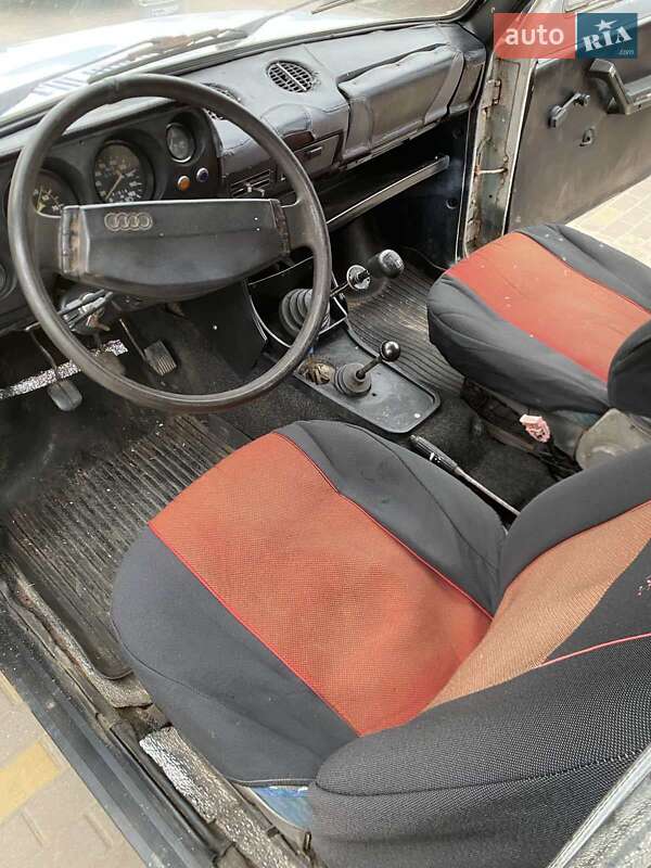 Внедорожник / Кроссовер ВАЗ / Lada 2121 Нива 1985 в Вараше фото 4 Внедорожник / Кроссовер ВАЗ / Lada 2121 Нива 1985 в Вараше