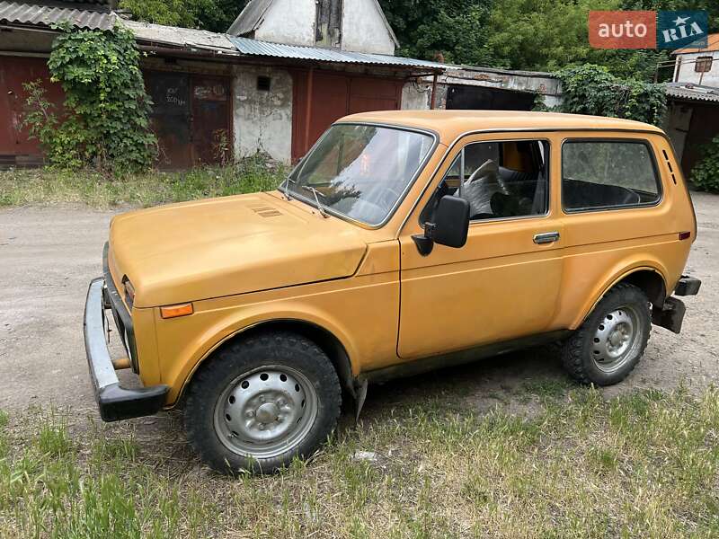 Позашляховик / Кросовер ВАЗ / Lada 2121 Нива 1983 в Первомайську