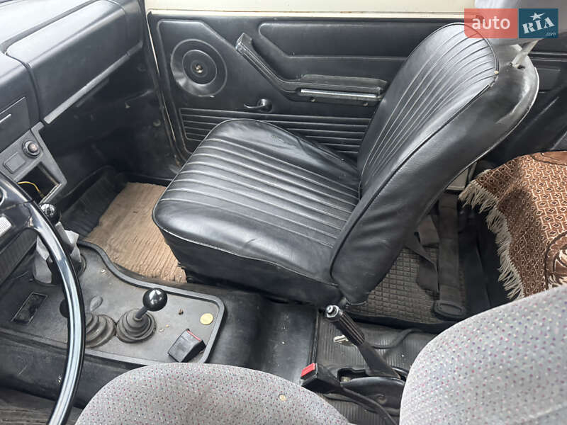Внедорожник / Кроссовер ВАЗ / Lada 2121 Нива 1987 в Харькове фото 8 Внедорожник / Кроссовер ВАЗ / Lada 2121 Нива 1987 в Харькове