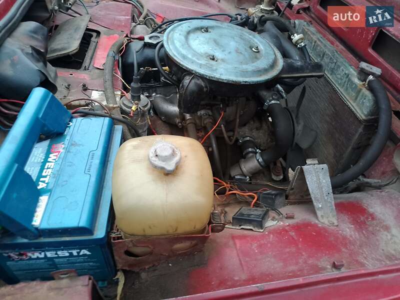 Внедорожник / Кроссовер ВАЗ / Lada 2121 Нива 1993 в Шостке